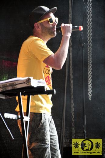 Goldi (D) and The House Of Riddim Band 20. Reggae Jam Festival - Bersenbrueck 02. August 2014 (2).JPG